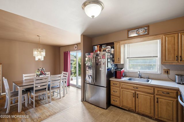 81 Elm Street, Beachwood, NJ 08722