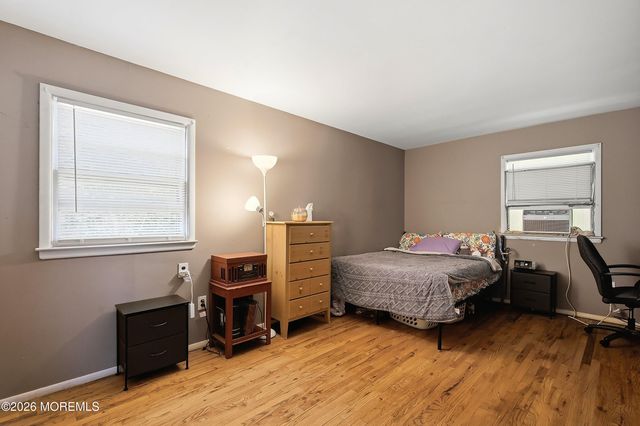 81 Elm Street, Beachwood, NJ 08722