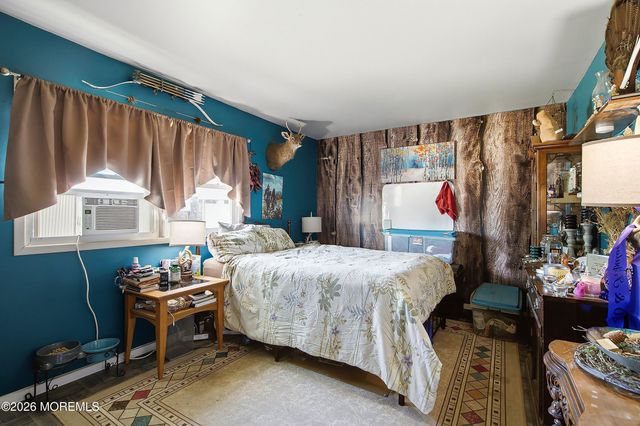 81 Elm Street, Beachwood, NJ 08722
