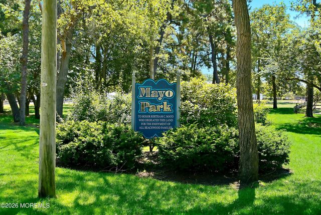 81 Elm Street, Beachwood, NJ 08722