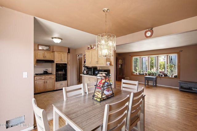 81 Elm Street, Beachwood, NJ 08722