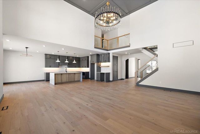 42528 Saddle Lane, Sterling Heights, MI 48314