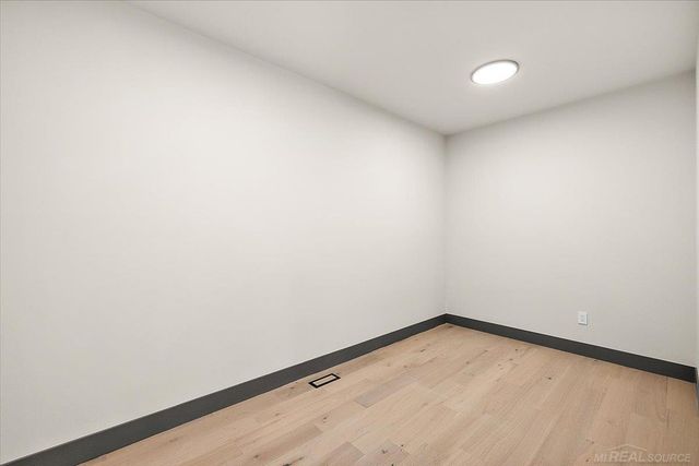 42528 Saddle Lane, Sterling Heights, MI 48314