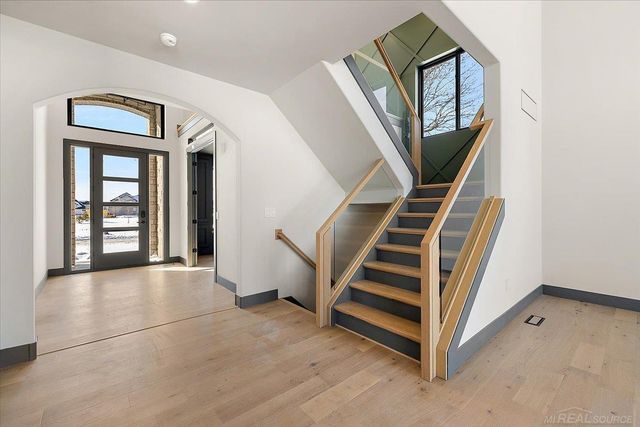 42528 Saddle Lane, Sterling Heights, MI 48314