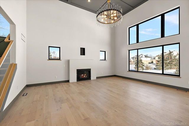 42528 Saddle Lane, Sterling Heights, MI 48314