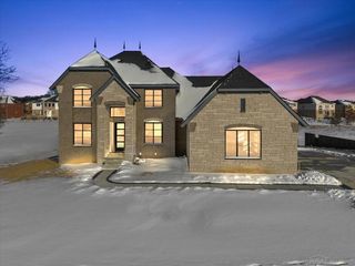 42528 Saddle Lane, Sterling Heights, MI 48314