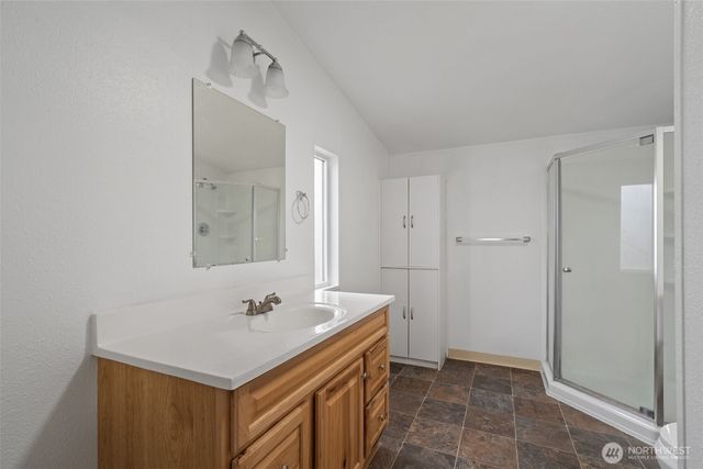 19112 Loganberry Street SW, Rochester, WA 98579