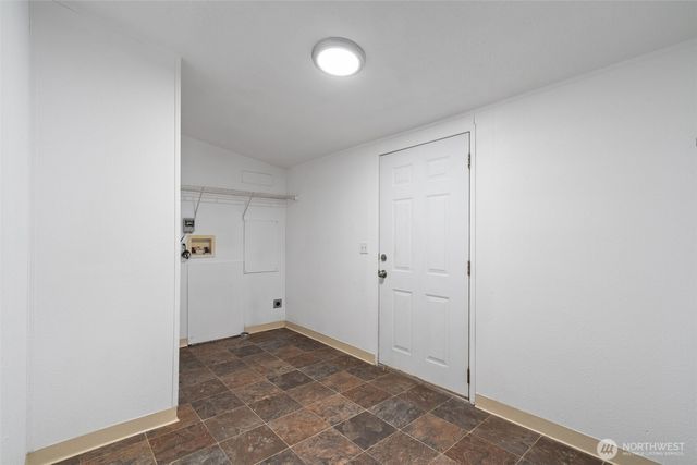 19112 Loganberry Street SW, Rochester, WA 98579