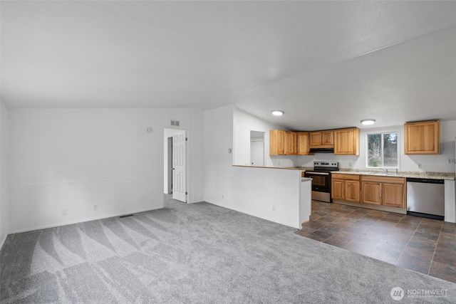 19112 Loganberry Street SW, Rochester, WA 98579