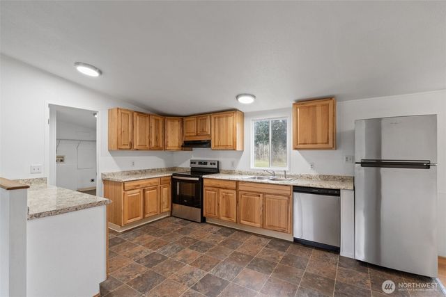 19112 Loganberry Street SW, Rochester, WA 98579