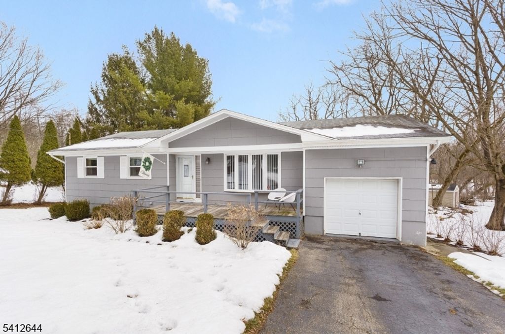 108 HILLSIDE TERRACE EAST, Mansfield Twp., NJ 07840