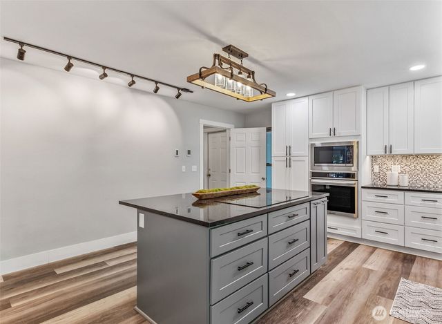 231 Resolute Lane, Port Ludlow, WA 98365