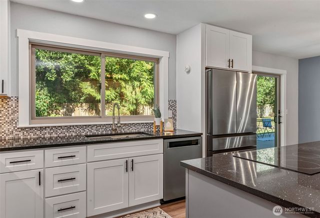 231 Resolute Lane, Port Ludlow, WA 98365