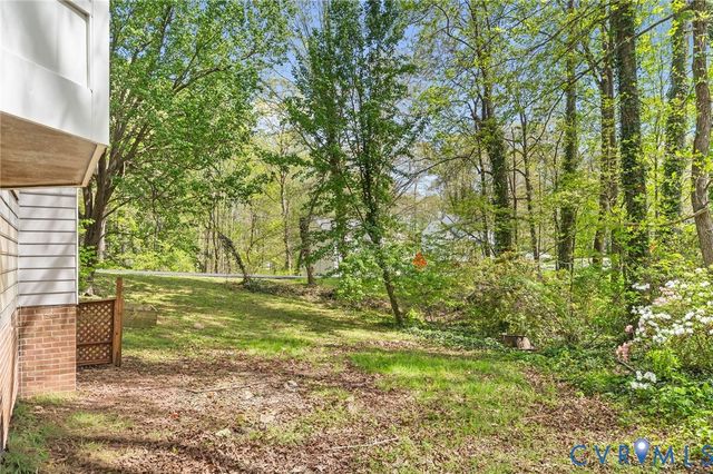 4704 Cedar Cliff Rd, Chester, VA 23831