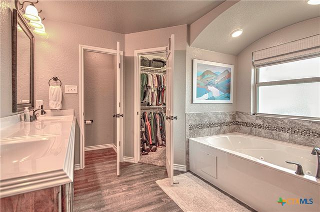 1120 Dark Wood Drive, Harker Heights, TX 76548