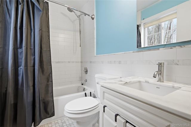 23 Hazelwood Road N, Wurtsboro, NY 12790