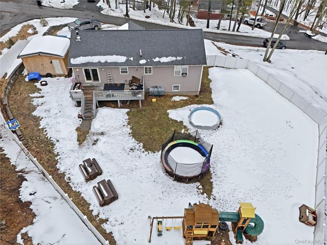 23 Hazelwood Road N, Wurtsboro, NY 12790