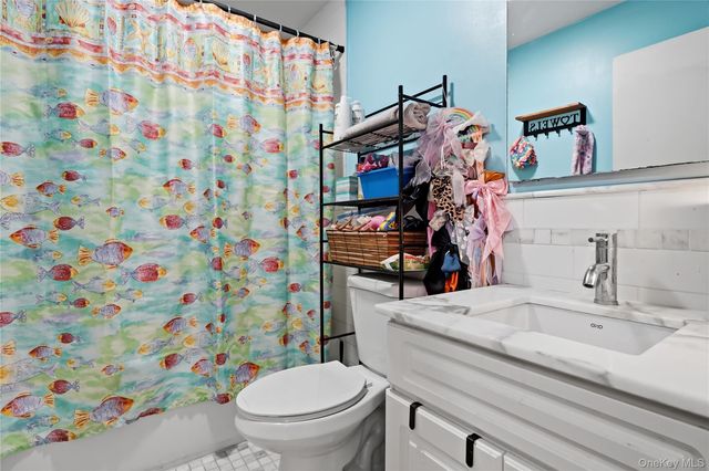 23 Hazelwood Road N, Wurtsboro, NY 12790