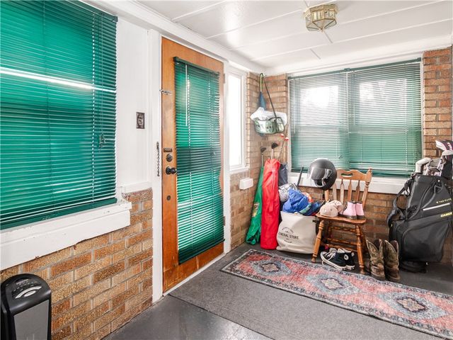 974 Coleman Ave, Sharpsville, PA 16150