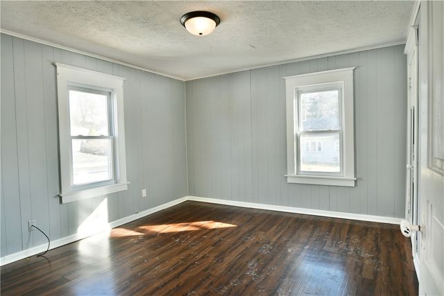 974 Coleman Ave, Sharpsville, PA 16150