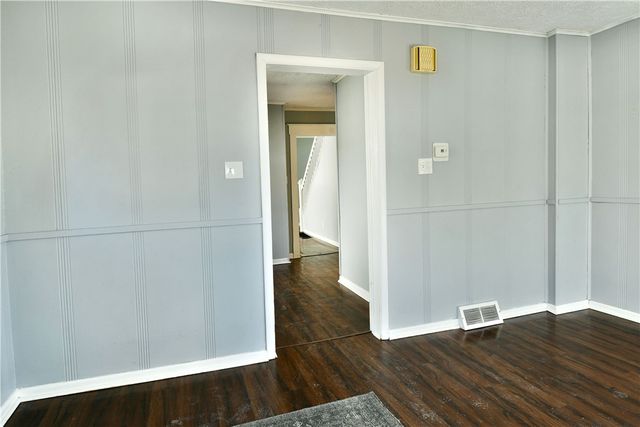 974 Coleman Ave, Sharpsville, PA 16150