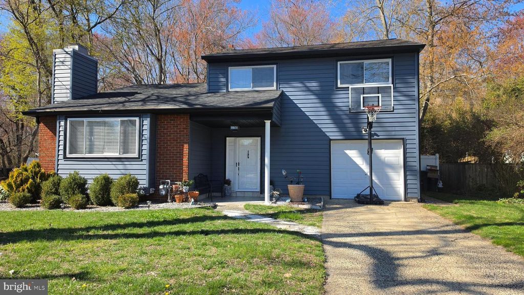 18 PEABODY LA, Hamilton, NJ 08619