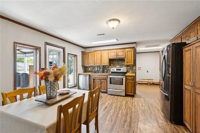 977 NW 1651 Road, Bates City, MO 64011