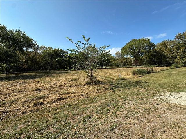 977 NW 1651 Road, Bates City, MO 64011