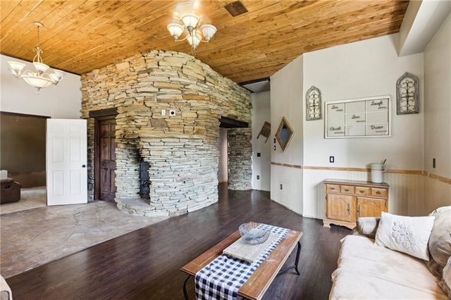 977 NW 1651 Road, Bates City, MO 64011