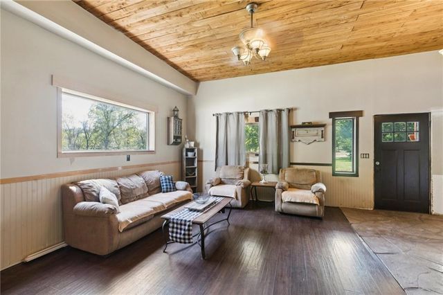 977 NW 1651 Road, Bates City, MO 64011