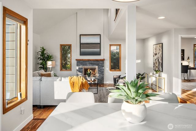 8305 44th Avenue SW, Seattle, WA 98136