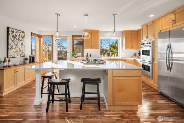 8305 44th Avenue SW, Seattle, WA 98136