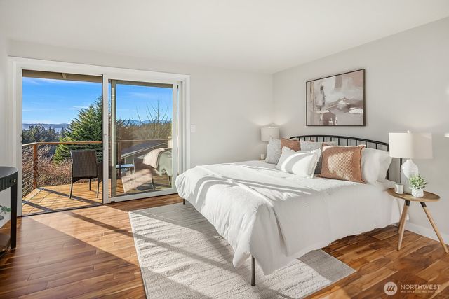 8305 44th Avenue SW, Seattle, WA 98136