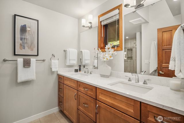 8305 44th Avenue SW, Seattle, WA 98136