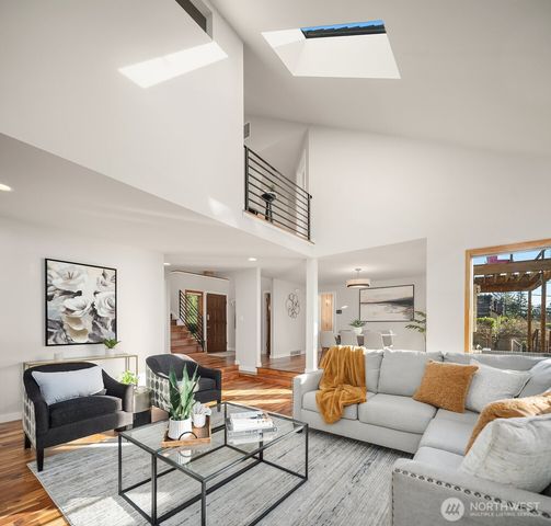 8305 44th Avenue SW, Seattle, WA 98136