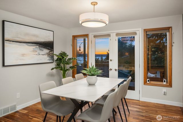 8305 44th Avenue SW, Seattle, WA 98136