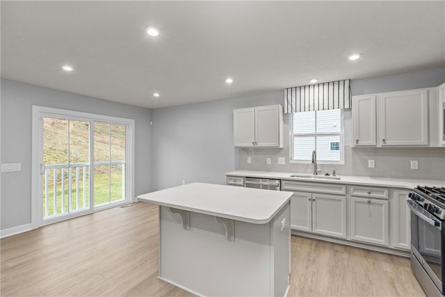 20 Maple Hill, South Franklin, PA 15301