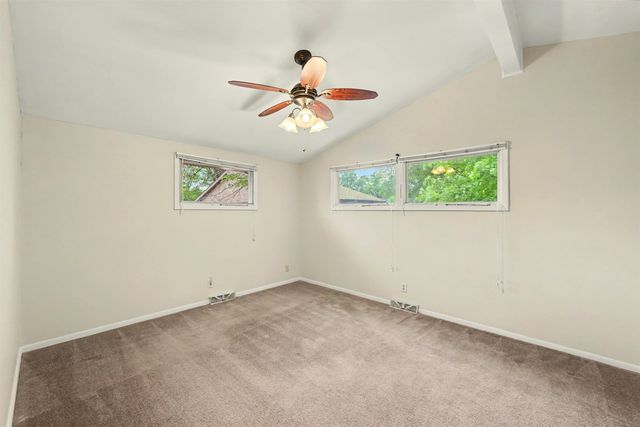 1019 Somerset Dr, Salina, KS 67401