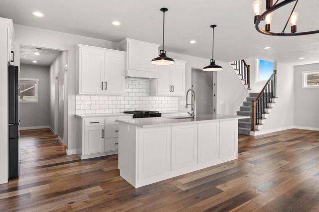 N9239 LAURA STREET, Appleton, WI 54915