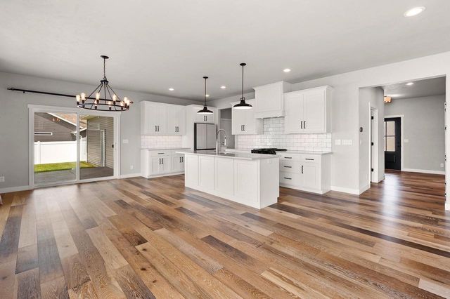 N9239 LAURA STREET, Appleton, WI 54915