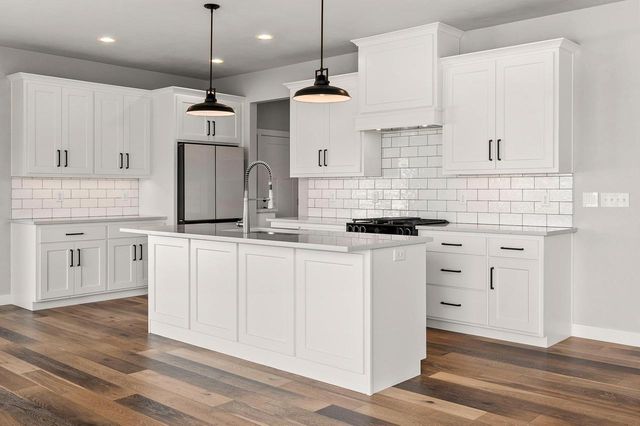 N9239 LAURA STREET, Appleton, WI 54915