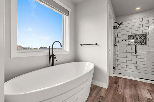N9239 LAURA STREET, Appleton, WI 54915