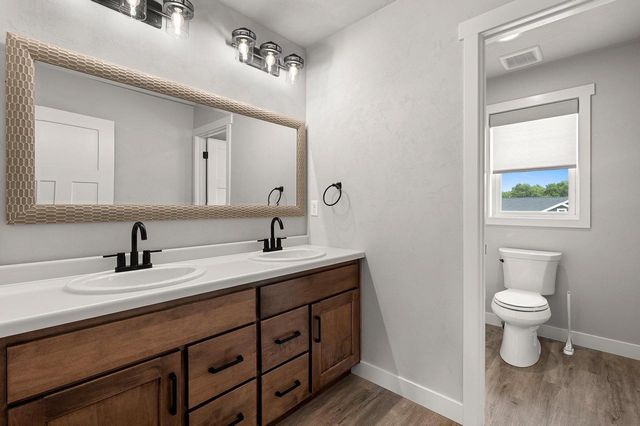 N9239 LAURA STREET, Appleton, WI 54915