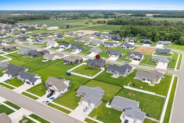 N9239 LAURA STREET, Appleton, WI 54915