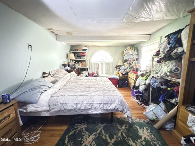 32 Ray Street, Niskayuna, NY 12309