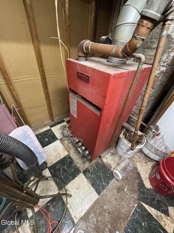 32 Ray Street, Niskayuna, NY 12309