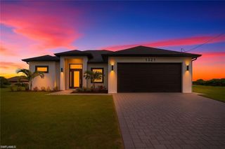 1321 19th TER, Cape Coral, FL 33909