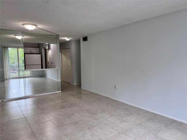 16950 W Dixie Hwy A232 Hwy 232, North Miami Beach, FL 33160