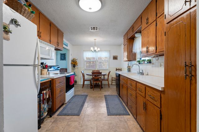56641 E Lee Road, Afton, OK 74331