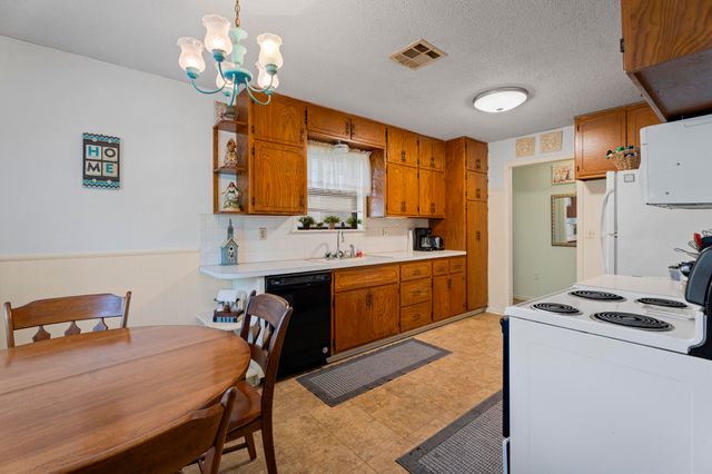 56641 E Lee Road, Afton, OK 74331